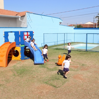 Estrutura - Escola de Educação Infantil Bi-bilíngue